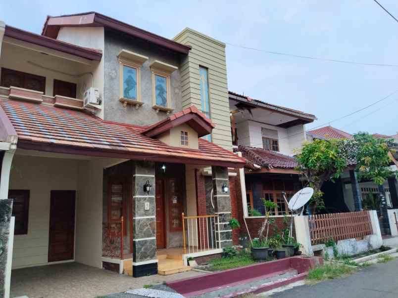 rumah artistik geboy manja di pondok bambu