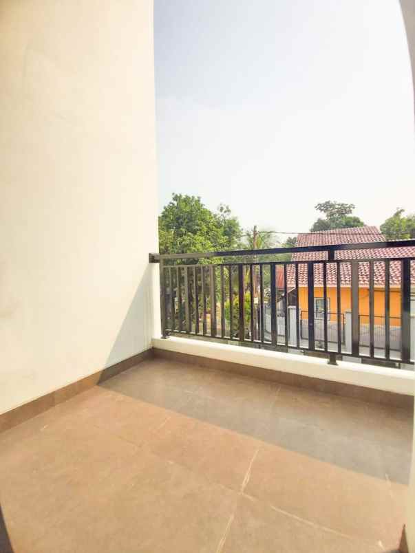 rumah baru 2 lt lokasi strategis jatiasih bekasi