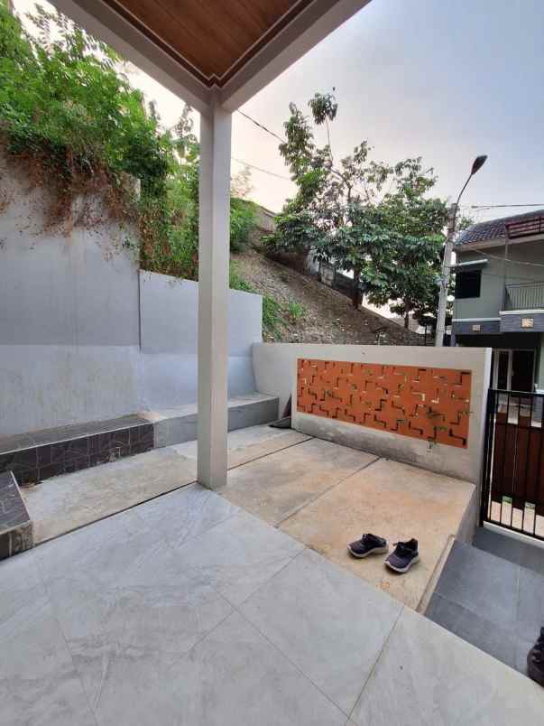 rumah baru 2 lt scandinavian style di pamulang