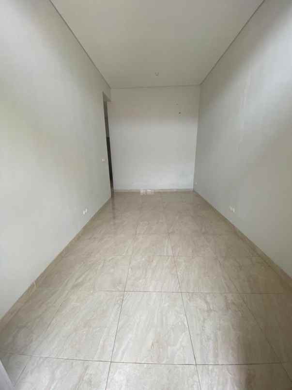 rumah baru dalam cluster garden sawangan