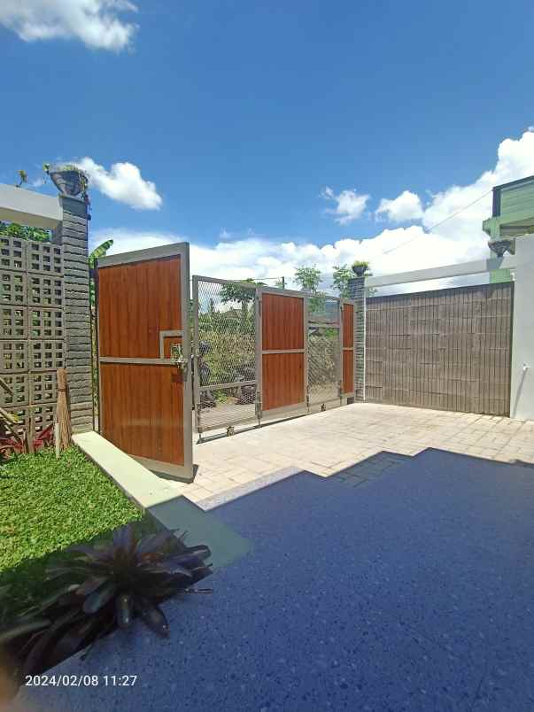 rumah baru keren di lembang dekat sespima polri