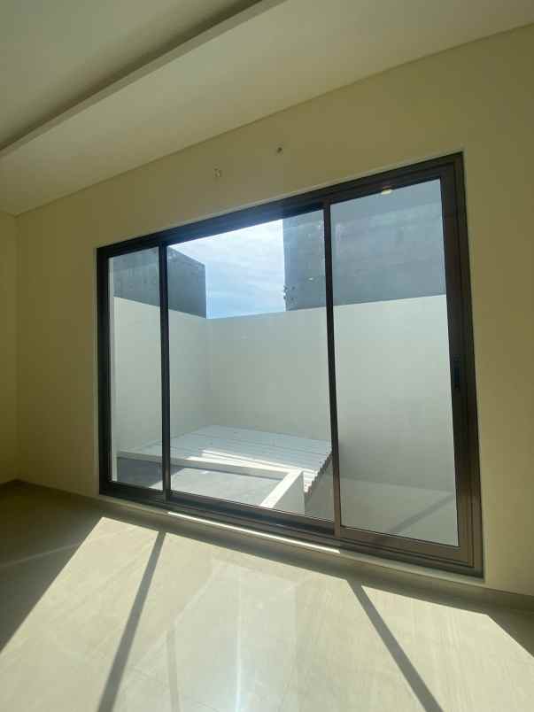 rumah baru minimalis selangkah ke raya merr superindo