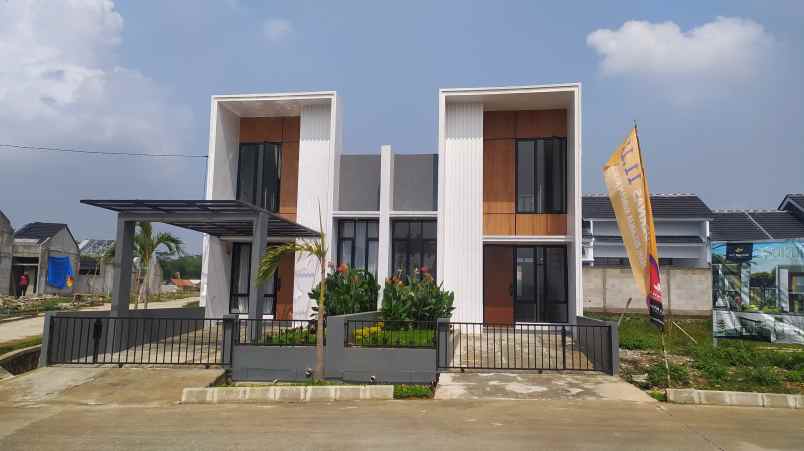 rumah baru pemandangan pegunungan di citeureup bogor