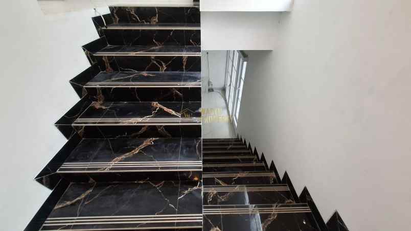 rumah cantik design mewah di jagakarsa