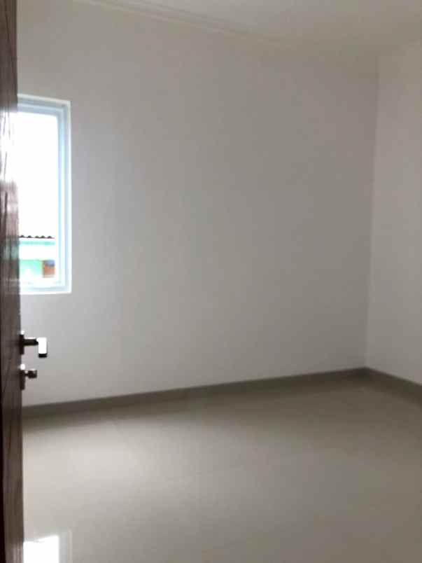 rumah cluster 887 jt an di sukamaju cilodong depok