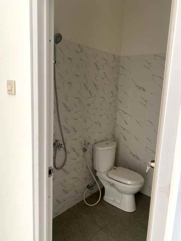 rumah dekat bsb city kic shm dawung residence semarang