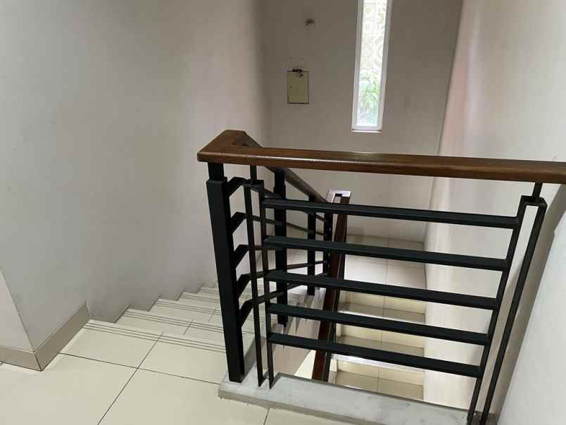 rumah dekat mall di cluster bluebell summarecon bekasi