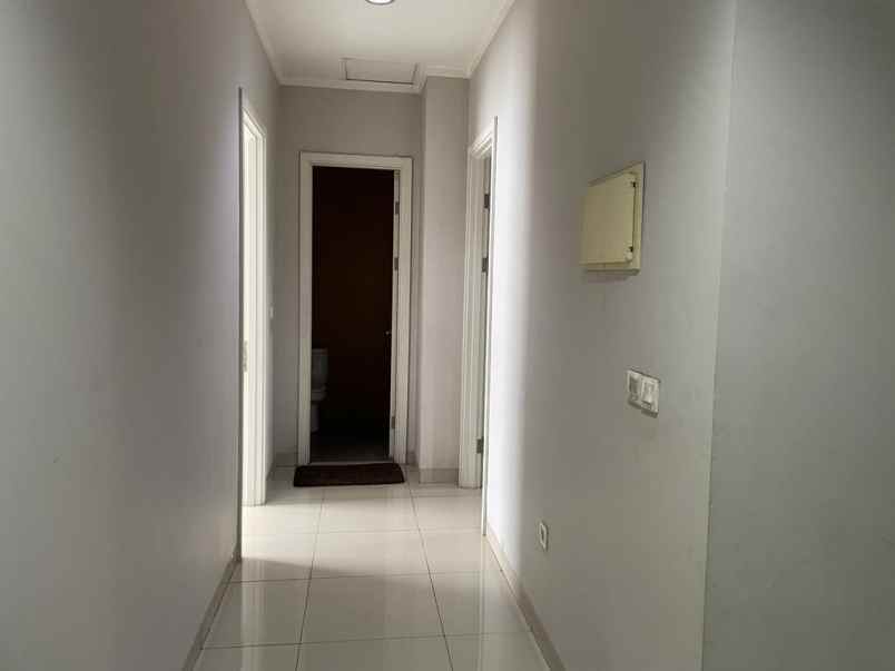 rumah dekat mall di cluster bluebell summarecon bekasi