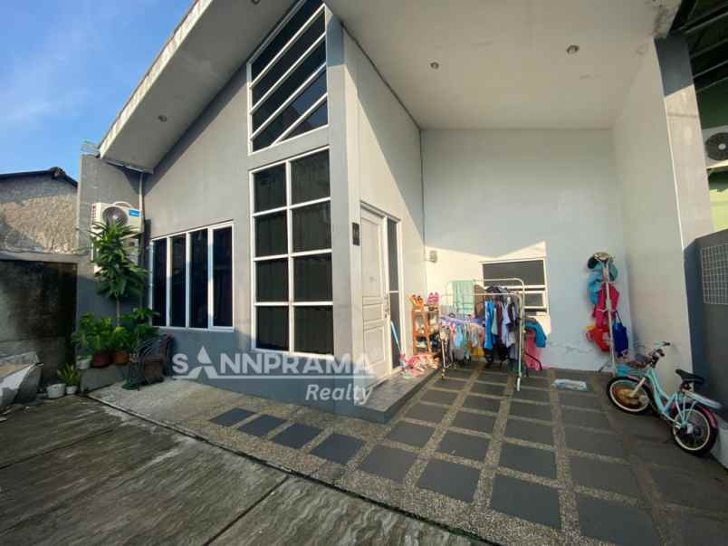 rumah di mini cluster cipayung depok roh