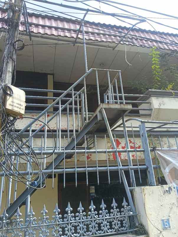rumah dijual cawang madrasah 11