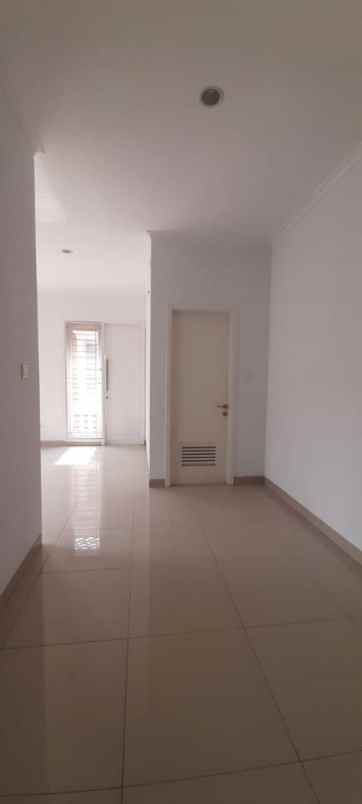 rumah dijual cluster omaha gading serpong