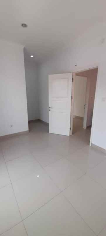 rumah dijual cluster omaha gading serpong