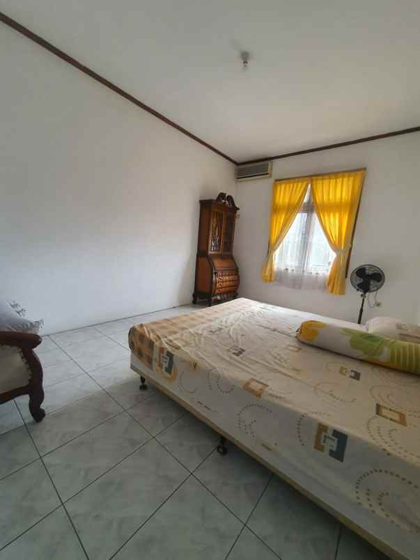 rumah dijual tanah luas di lenteng agung