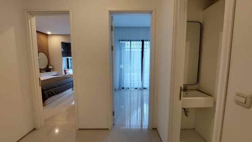 rumah full furnished american style setraduta bandung