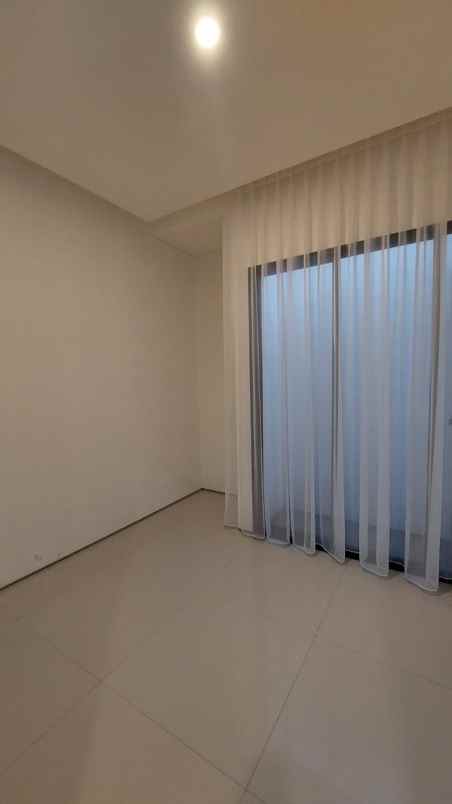 rumah full furnished american style setraduta bandung