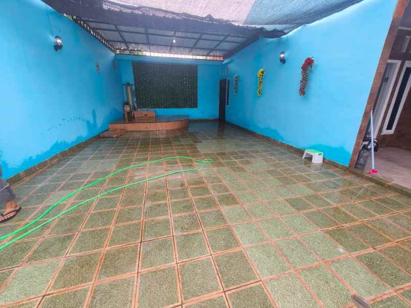 rumah hook di puri anggrek dekat terminal pakupatan