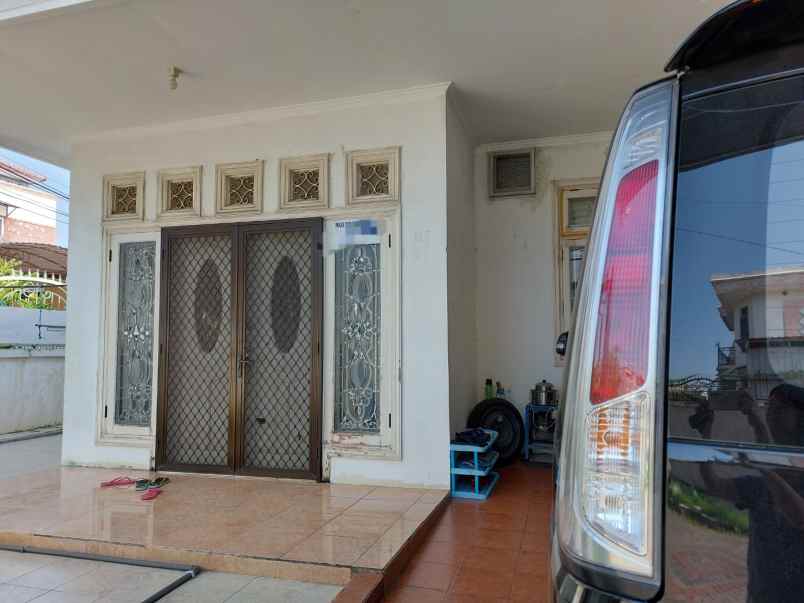 rumah hook mulyosari row jln 3 hadap timur laut