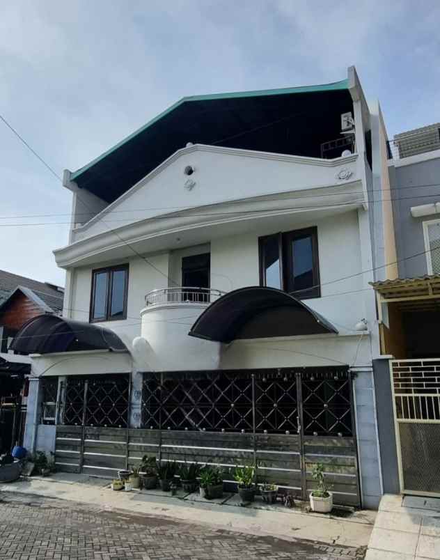 rumah kost aktif tenggilis strategis dekat ubaya