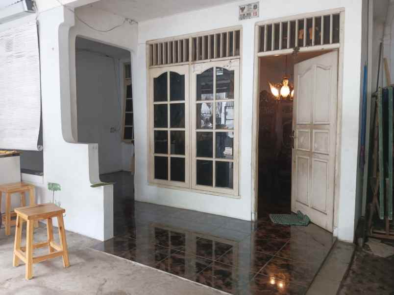 rumah luas tanah 100 m2 di jalan ramli menteng dalam