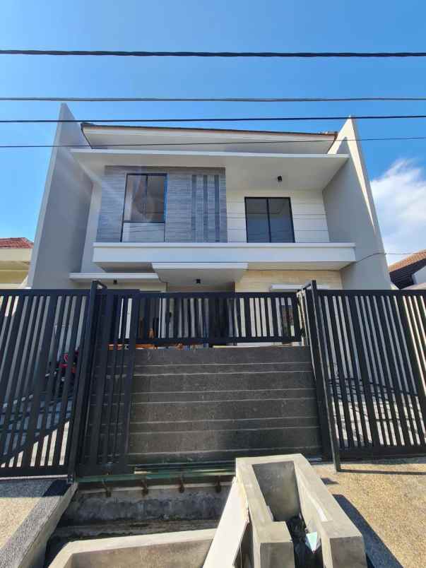 rumah manyar kertoadi new gress minimalis strategis