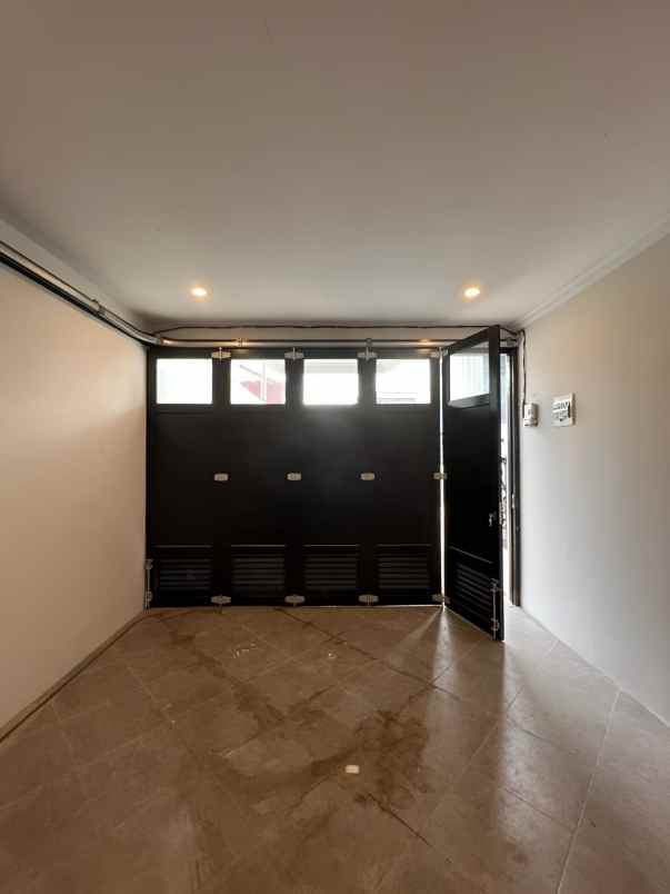 rumah mewah american classic di jagakarsa jaksel