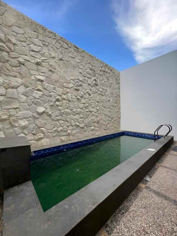 rumah mewah american classic di jagakarsa jaksel