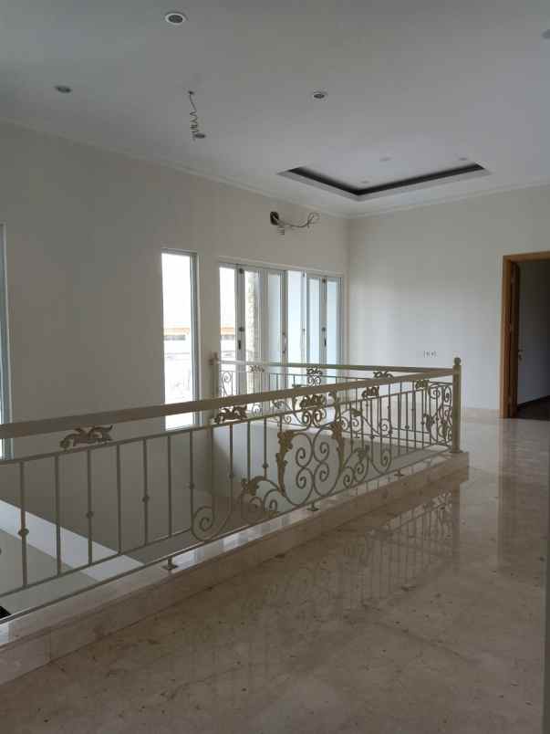rumah mewah dalam townhouse cipinang jakarta timur