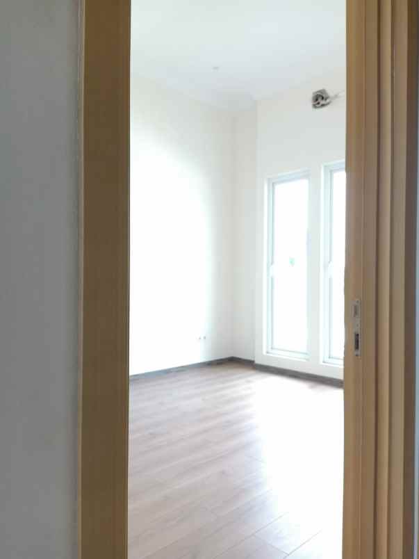 rumah mewah dalam townhouse cipinang jakarta timur