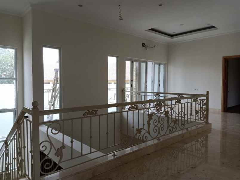 rumah mewah dalam townhouse cipinang jakarta timur