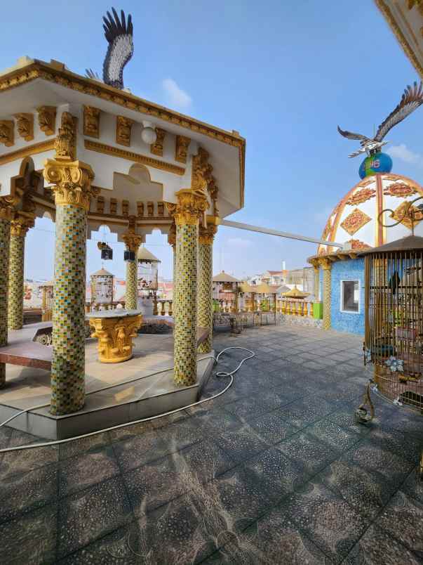 rumah mewah dgn lingkungan nyaman di kayu putih