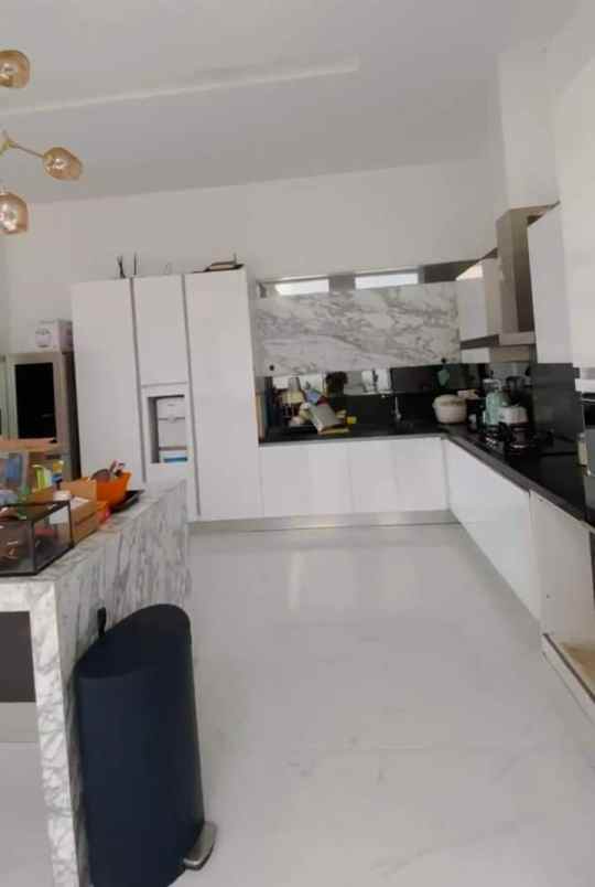 rumah mewah kota baru parahyangan padalarang bandung