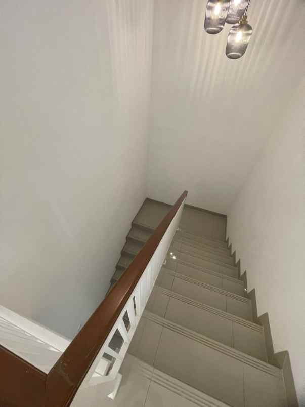 rumah mewah siap huni dekat fatmawati ragunan