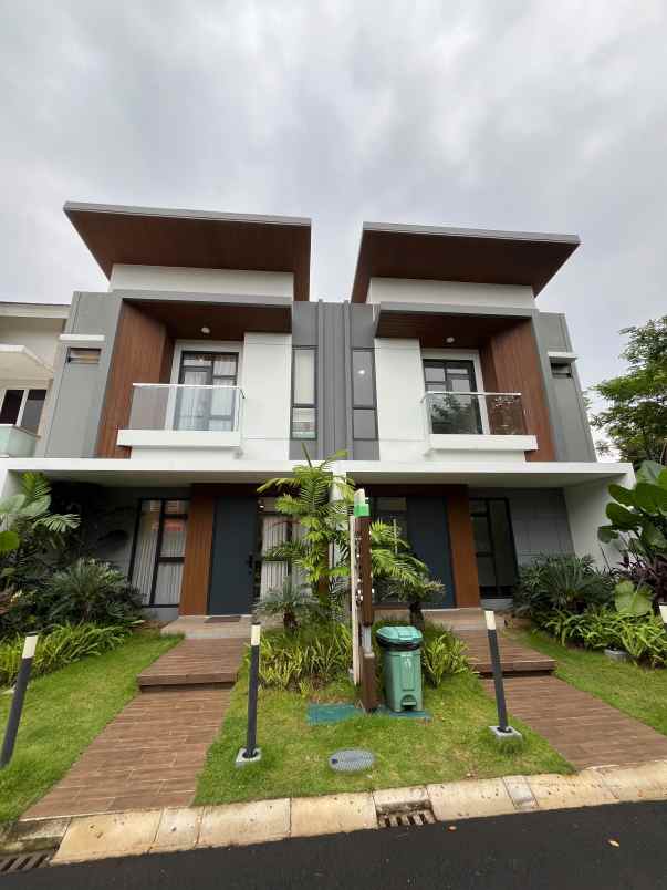 rumah mewah siap huni dekat mrt lebak bulus