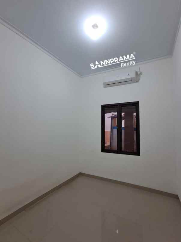 rumah minimalis design modern di rangkapan jaya depok