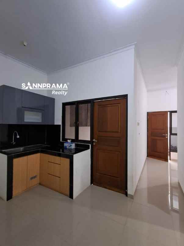 rumah minimalis design modern di rangkapan jaya depok