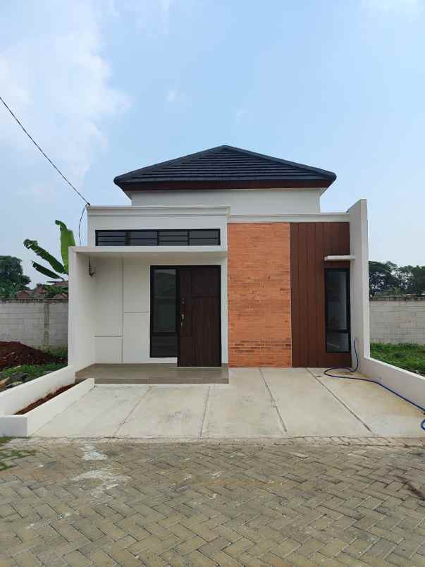 rumah minimalis dijalan utama area tapos depok