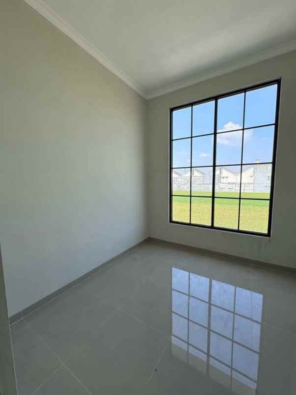 rumah modern 2 lantai lokasi di sukun malang
