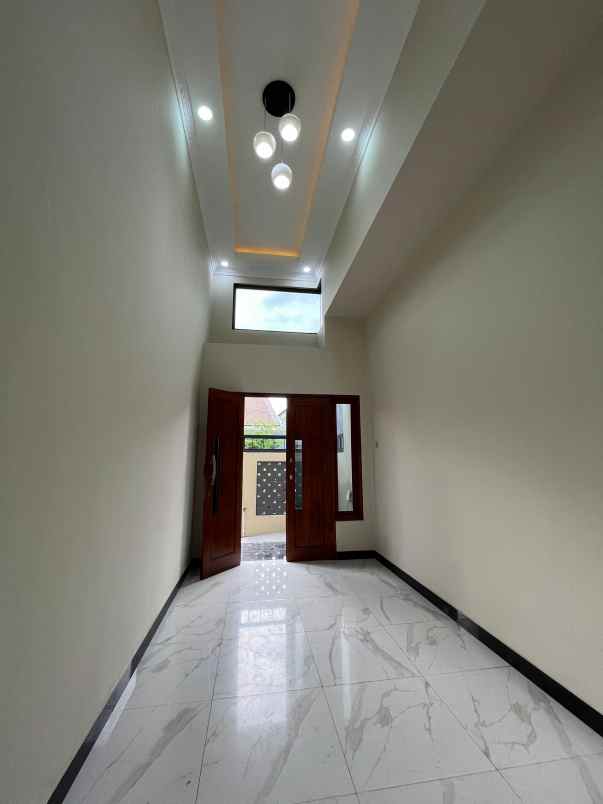 rumah modern clasic 200 jutaan