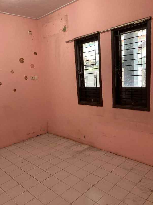 rumah nyaman dijual dekat summarecon bekasi