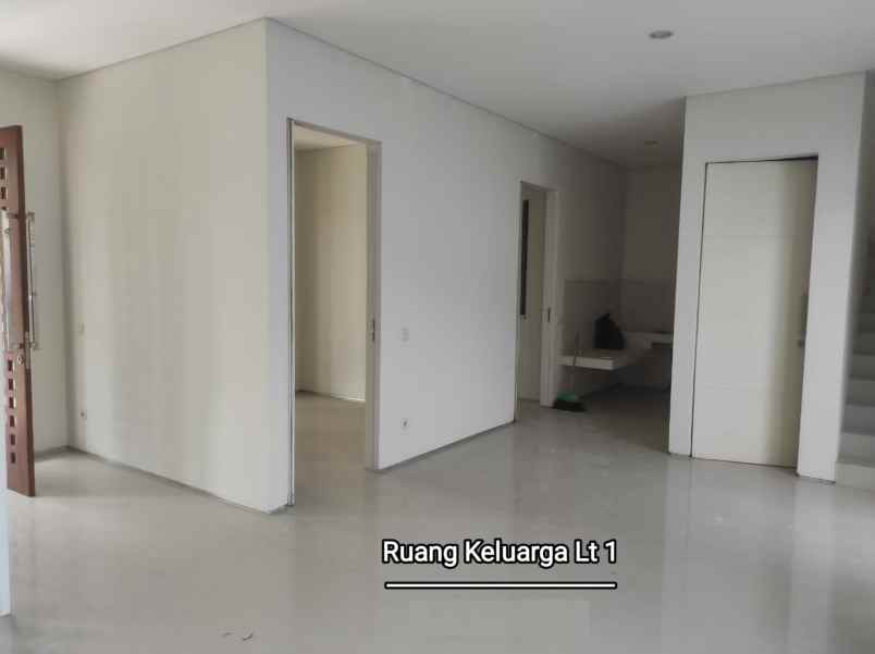 rumah palma ciitraland surabaya barat nego
