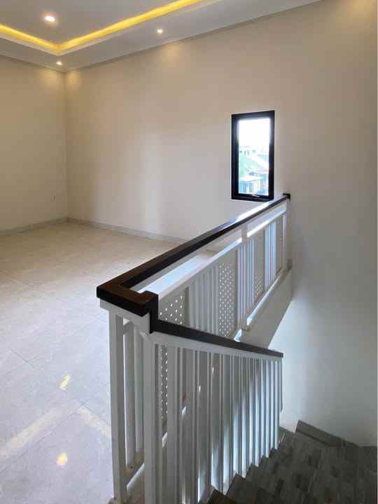 rumah ready dua lantai di pedurungan semarang