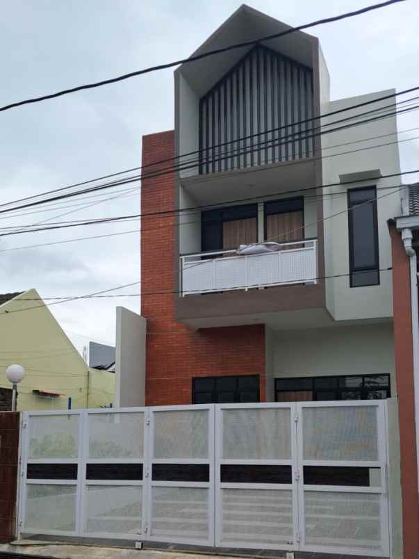 rumah ready dua lantai di pedurungan semarang