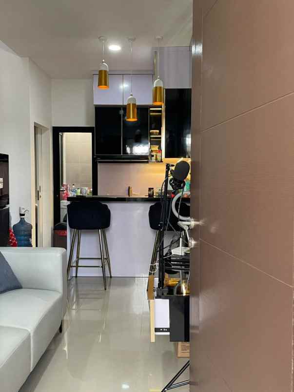 rumah regency one babatan pantai strategis minimalis