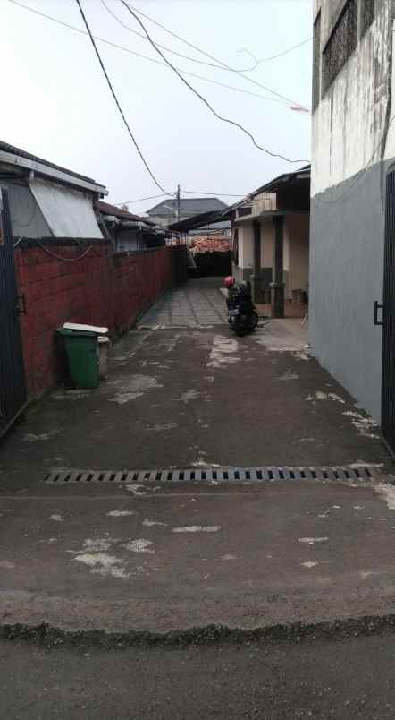 rumah second besar dan luas di cilandak jak sel