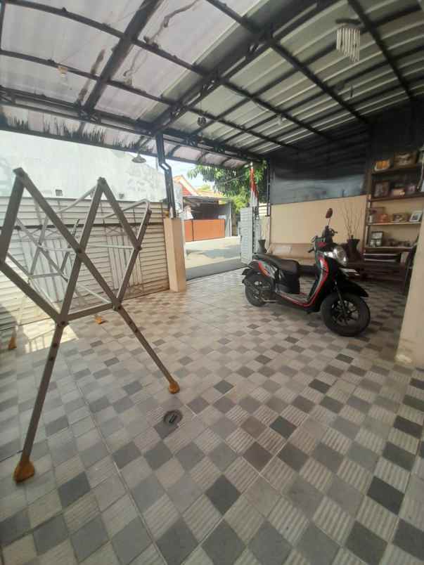 rumah second di bintara bekasi barat
