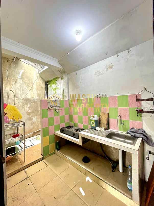 rumah second free renovasi lokasi dekat samsat sleman