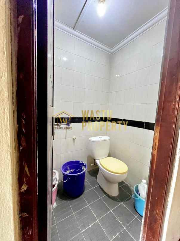 rumah second free renovasi lokasi dekat samsat sleman