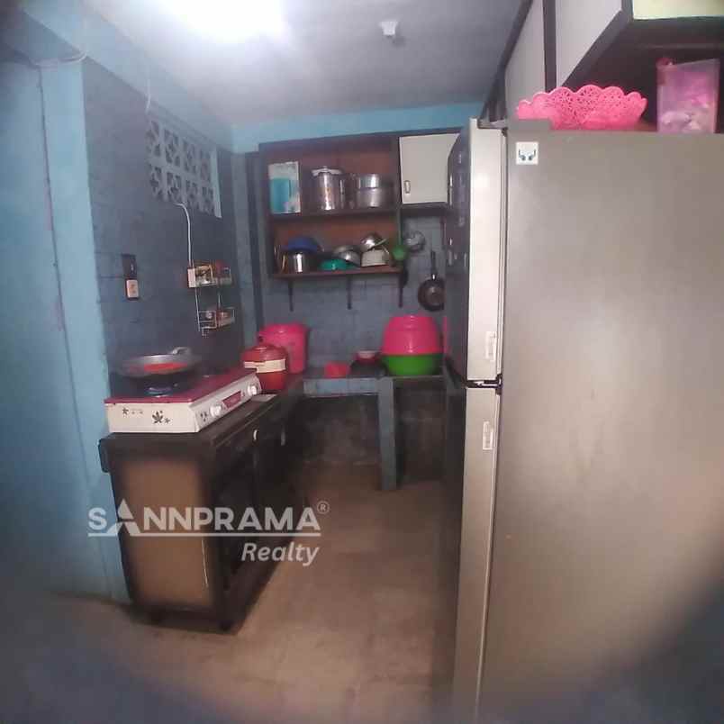 rumah second hook luas di perumnas beji rilin