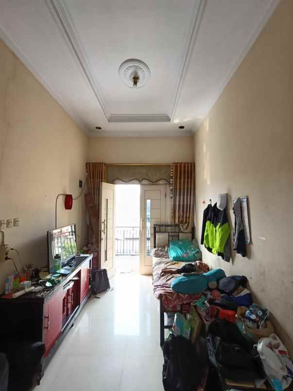 rumah second lokasi strategis di tanjung barat jaksel