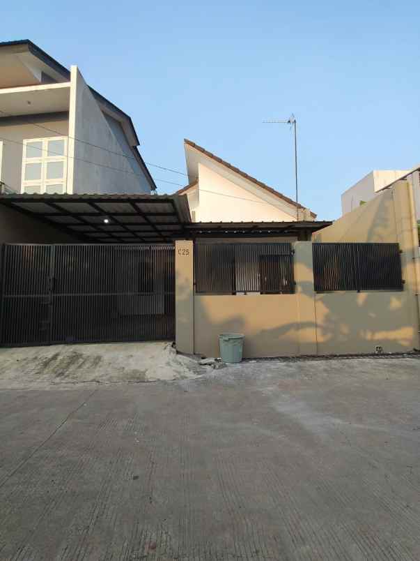 rumah secondary 1 lantai di cilangkap jaktim